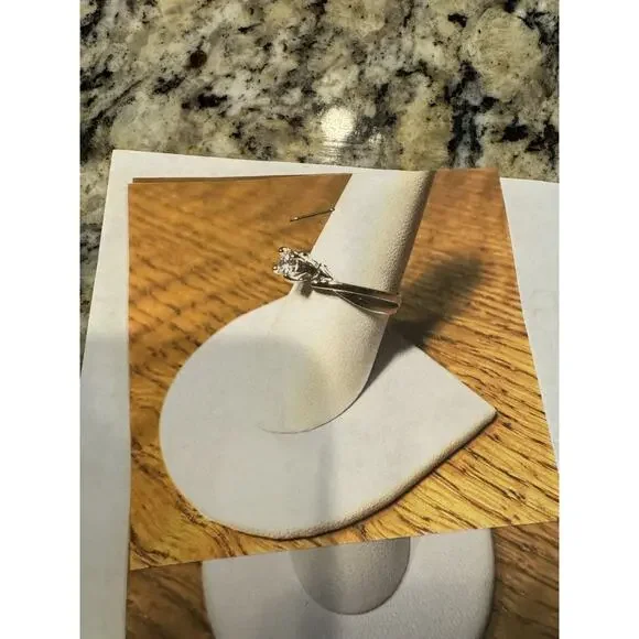 LADIES 14K GOLD ENGAGEMENT RING 14KT Solitaire. Size 9 1/2 - Picture 13 of 16